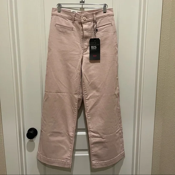 Levi’s ribcage cropped pants with the tag still on! - Picture 2 of 6